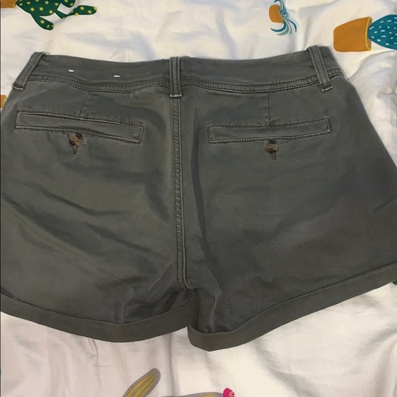 American Eagle Shorts - Picture 2 of 4